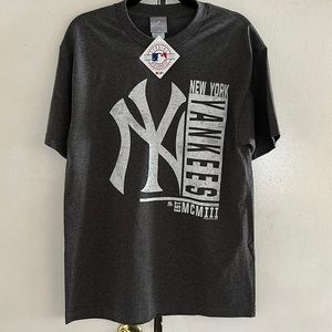 New York Yankees shirt NWT official merchandise size L